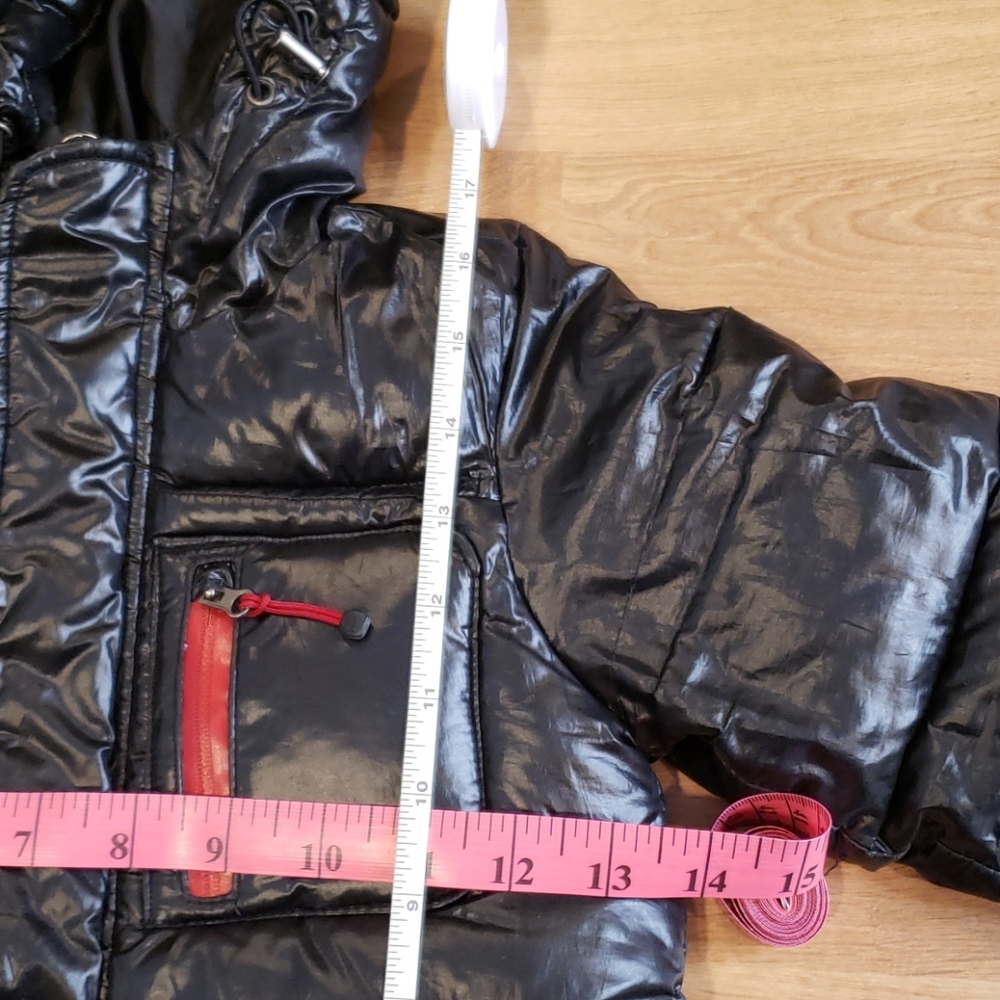 Shiny puffer jacket! - Picture 12 of 13